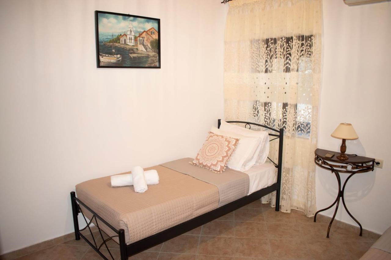 Villa House Of Harmony Kamisianá Esterno foto