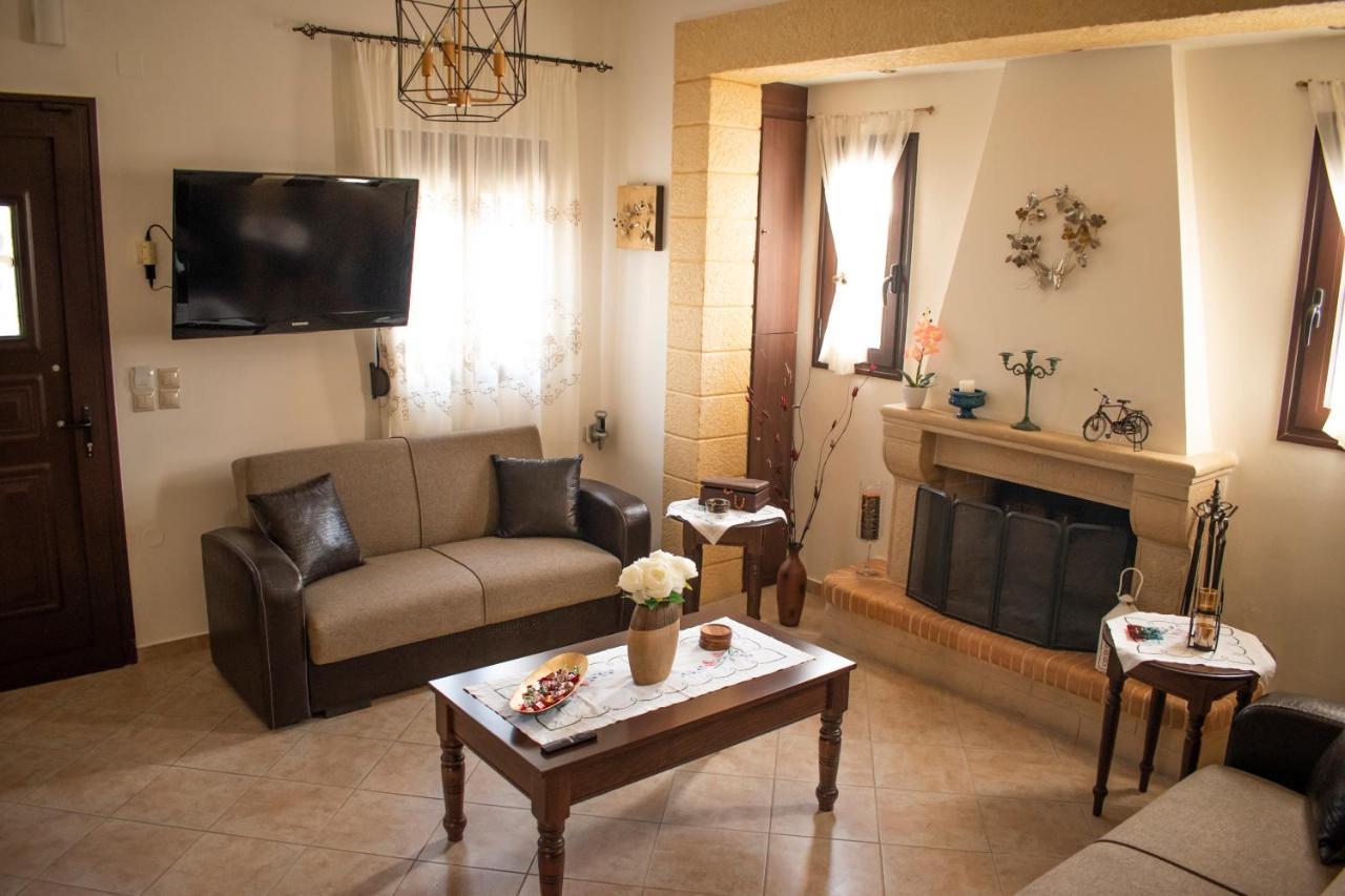 Villa House Of Harmony Kamisianá Esterno foto